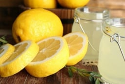 5 nhóm người nên thường xuyên uống nước chanh mỗi ngày