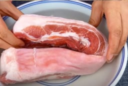 Mẹo rã đông thịt cực nhanh, chỉ 10 phút là mềm, giữ nguyên vị tươi ngon như mới mua