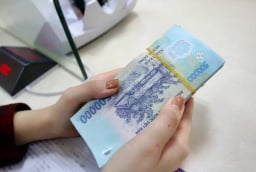 Người hưởng lương sắp đón mức lương cơ sở mới: Thời điểm áp dụng chính thức là khi nào?