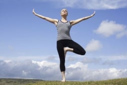 5 động tác đơn giản này, sau 50 tuổi nếu vẫn làm được thì tuổi thọ tăng đáng kể