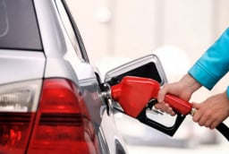 Xăng tăng giá 30 nghìn/lít: Khi đi đổ xăng nhớ 5 nguyên tắc này, để không bị 'móc túi'