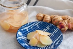 Mỗi ngày ăn 2 lát gừng ngâm giấm, cơ thể có 5 thay đổi bất ngờ