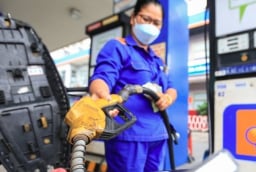 Giá xăng dầu đồng loạt giảm mạnh: Dầu giảm hơn 3.000 đồng/lít, thị trường biến động ra sao?