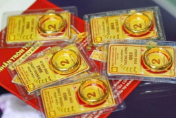 Giá vàng hôm nay 23/4 giảm sâu: Xu hướng lao dốc còn tiếp diễn?