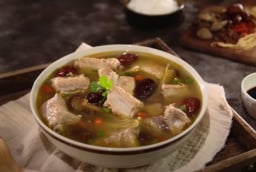 Cách nấu canh sườn non ngon tại nhà