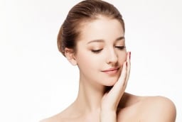 2 loại serum nên dùng mỗi ngày để da chậm lão hóa và luôn căng mịn