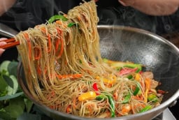 Người bị 3 bệnh này không nên ăn miến