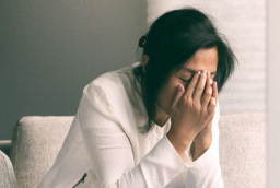 Phụ nữ sau 30 có 4 dấu hiệu này chứng tỏ tốc độ lão hóa nhanh, đừng chủ quan