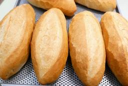 Người bị 1 trong 5 bệnh này tuyệt đối không nên ăn bánh mì