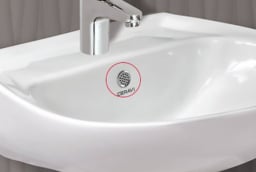 Vì sao bồn rửa mặt luôn có một lỗ nhỏ gần vòi nước?
