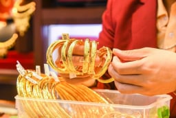 Giá vàng hôm nay 16/6: Bất ngờ tăng vọt lên đỉnh 1 tuần, nhà đầu tư nên làm gì?