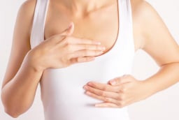 5 dấu hiệu cảnh báo bệng K vú ở phụ nữ: Ai cũng nên biết sớm