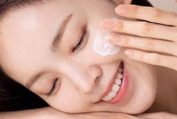 5 thói quen mùa hè khiến làn da lão hóa nhanh hơn mà nhiều người không nhận ra