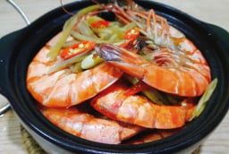 5 người tuyệt đối không ăn tôm biển