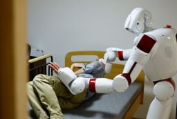AI giúp người già sống một mình an toàn hơn trong thời đại số