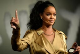 Bài học thành công đáng học hỏi từ Rihanna dành cho phụ nữ hiện đại