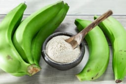 Vì sao nên thường xuyên ăn chuối xanh?