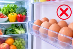 Không nên để trứng ở cánh tủ lạnh: Lý do nhiều người làm hằng ngày nhưng ít để ý