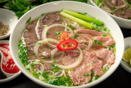 Cách nấu phở bò tại nhà đơn giản, ngọt thanh chuẩn vị