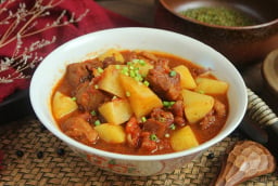 Cách hầm thịt bò khoai tây ngon