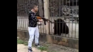 Trung Quốc: Người đàn ông dùng súng AK bắn gấu gây phẫn nộ cộng đồng mạng