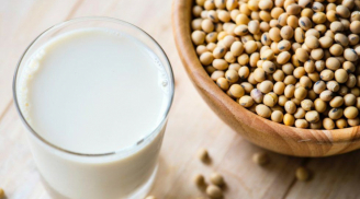 Uống sữa đậu nành có vô sinh không? Đây là câu trả lời đúng nhất từ chuyên gia