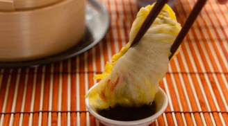 Hướng dẫn cách làm gà cuộn bắp cải siêu ngon cho cả gia đình