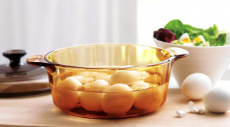 Nấu ăn bằng nồi thủy tinh cứ cho một chút nước gạo vào, biết lý do ai cũng bất ngờ