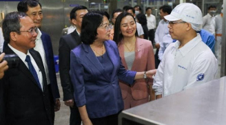 Phó Chủ tịch nước đến thăm người lao động tại nhà máy sữa 4.0 của Vinamilk trước thềm tết Tân Sửu