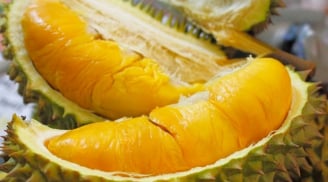 Các loại quả mùa hè bày bán đầy chợ mời chào, nhìn thích mắt nhưng dễ bị ngâm hoá chất