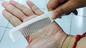 Dùng lược chải vào lòng bàn tay là cơ thể đã có thay đổi kì diệu, hãy thử làm ngay mỗi ngày