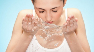 Sai lầm tai hại khi rửa mặt khiến sức khoẻ hao hụt, mụn mọc chi chít