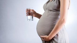 Mẹ bầu uống nước vào 4 thời điểm: Ối trong, sạch, thai nhi phát triển khỏe mạnh