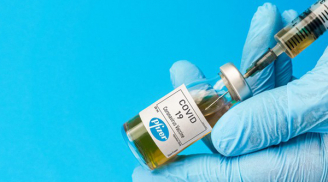 Việt Nam tiếp nhận lô vắc-xin Pfizer đầu tiên: Đối tượng nào nên và không nên tiêm?