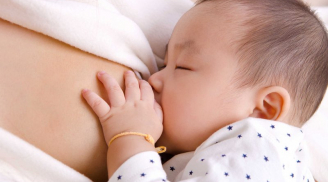 Mẹ mắc Covid-19 cho con bú có bị lây không?
