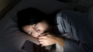 4 thói quen trước khi ngủ khiến phụ nữ chóng già, sức khỏe suy giảm, lão hóa da