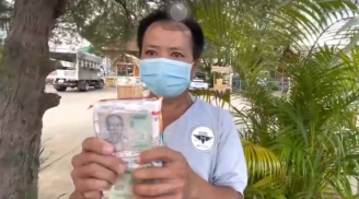 Người đàn ông nghèo chỉ nhận được 2 gói mì từ thiện, sự thật đằng sau khiến người xem bật khóc
