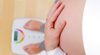 Mẹ bầu tăng bao nhiêu cân là hợp lý? Tăng cân ít có ảnh hưởng đến thai nhi không?