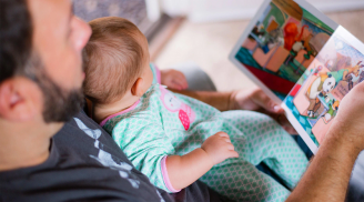Đọc sách cho trẻ trước khi đi ngủ giúp con 6 bước phát triển vượt trội, mẹ nào không biết tiếc hùi hụi
