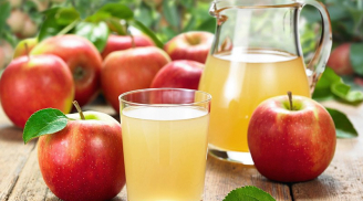 Cơ thể sẽ thế nào nếu mỗi sáng bạn uống 1 cốc nước ép táo?
