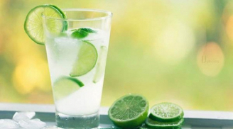 Uống nước chanh nhớ tránh 3 sai lầm này nếu không muốn cơ thể tích mỡ, hại dạ dày