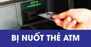 Rút tiền ở cây ATM bị nuốt thẻ: 3 bước cần làm ngay để lấy lại thẻ nhanh chóng