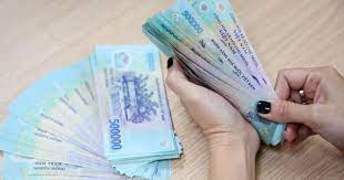 Từ tháng 11/2022: Có 3 trường hợp cán bộ, công chức được tăng lương 1,8 lần, đó là ai?