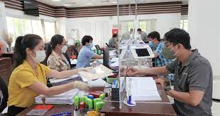 Từ tháng 11/2022, trường hợp công chức nào được tăng lương?
