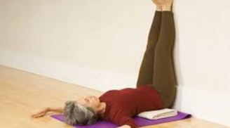 Trước khi ngủ thực hiện động tác này: Giảm cân, hết căng thẳng, khỏi đau xương khớp rất hiệu quả