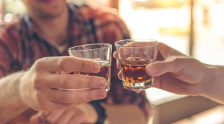 Sếp nói: Không uống rượu không nể mặt tôi, người khôn ngoan trả lời đúng 1 câu, không phải uống vẫn được trọng dụng