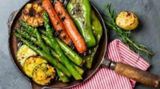 7 loại rau củ đừng dại ăn sống, nấu chín bổ dưỡng hơn gấp 10 lần