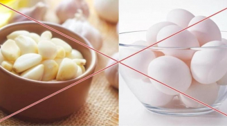 4 thực phẩm 'đại kị' với tỏi, tránh nấu chung kẻo mang thêm bệnh vào người