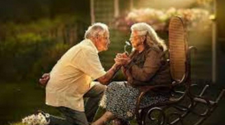 Không phải giàu sang, đây mới là 3 điều quan trọng nhất sau tuổi 50: Sở hữu đủ là người may mắn