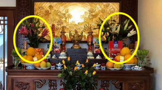 Đặt lo hoa trên bàn thờ bên trái hay bên phải: Nhiều nhà đang làm sai mất hết phúc lộc mà không biết